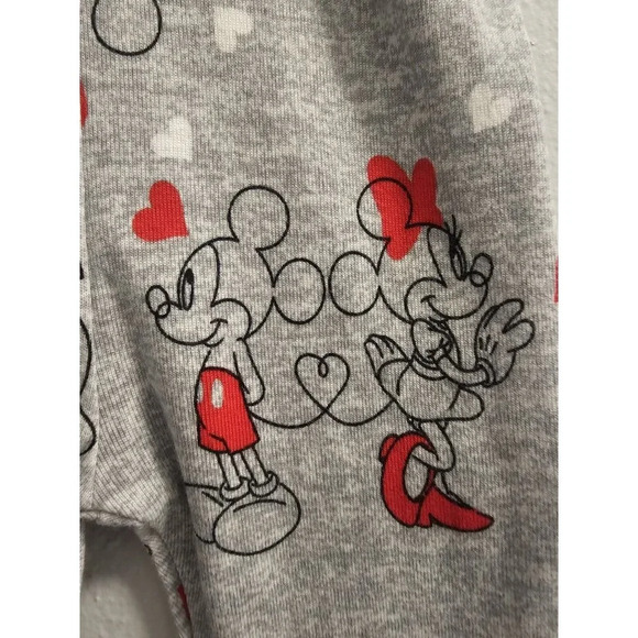 Disney Baby 12 Month Boys Mickey & Minnie Mouse Gray & Red Valentines Unisex Set - Picture 9 of 10